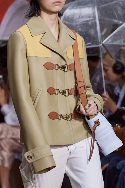 Look 39